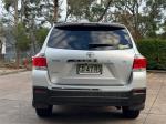 2012 TOYOTA KLUGER 4D WAGON KX-R (FWD) 7 SEAT GSU40R MY11 UPGRADE